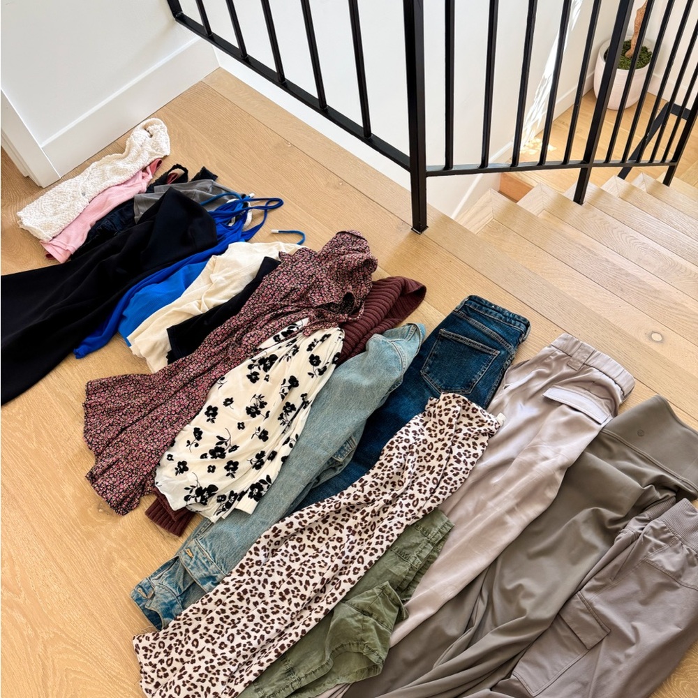 BUNDLE 1  - Lululemon, Abercrombie, Urban outfitters, Zara, Brady Melville, More